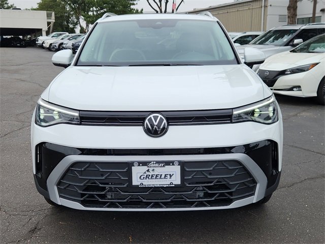 New 2025 Volkswagen Taos SE image 5