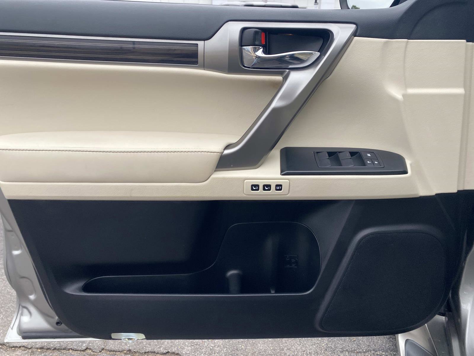 Used 2022 Lexus GX 460 Premium image 12