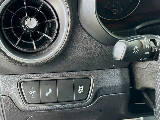 Used 2023 Kia Forte GT-Line image 10