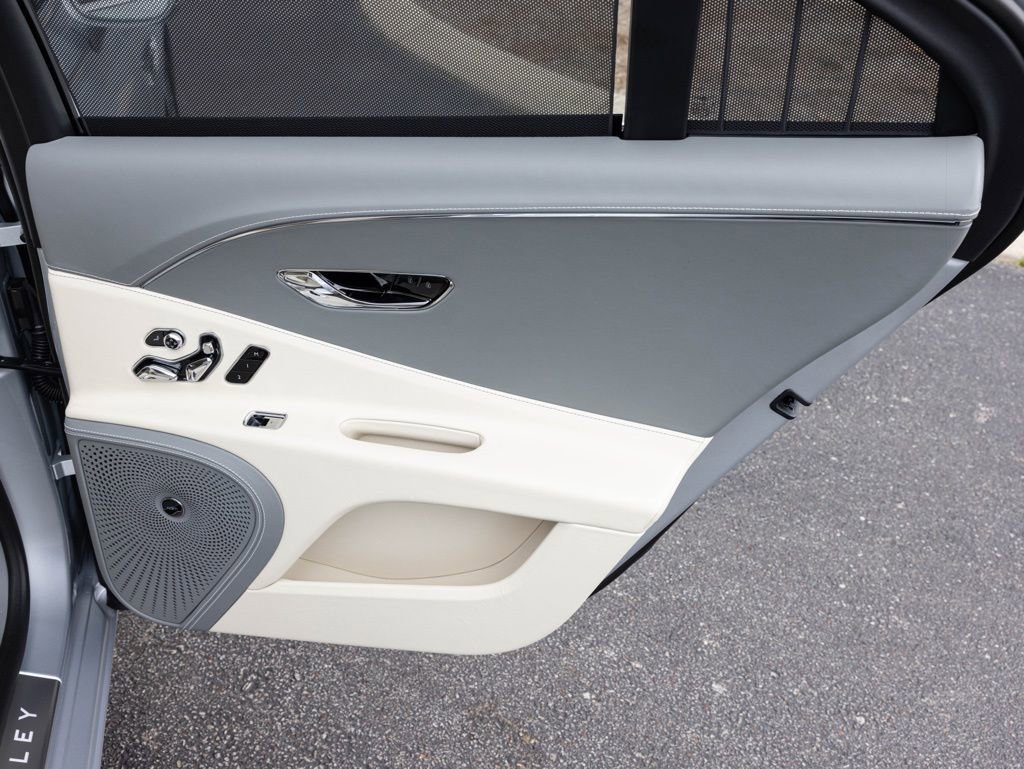 New 2026 Bentley Flying Spur Plug-In Hybrid AWD/4WD image 70