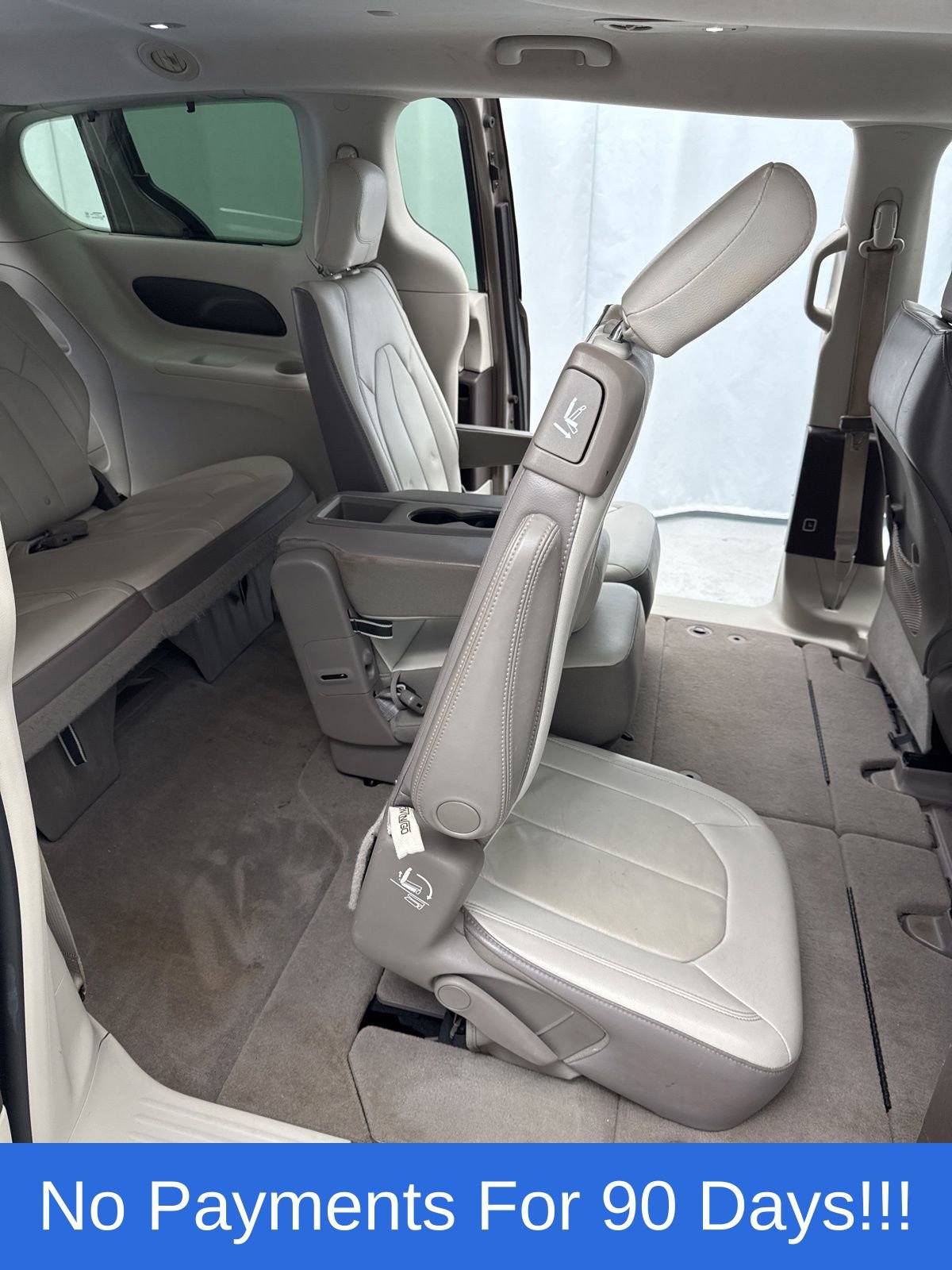 Certified 2017 Chrysler Pacifica Touring-L image 33