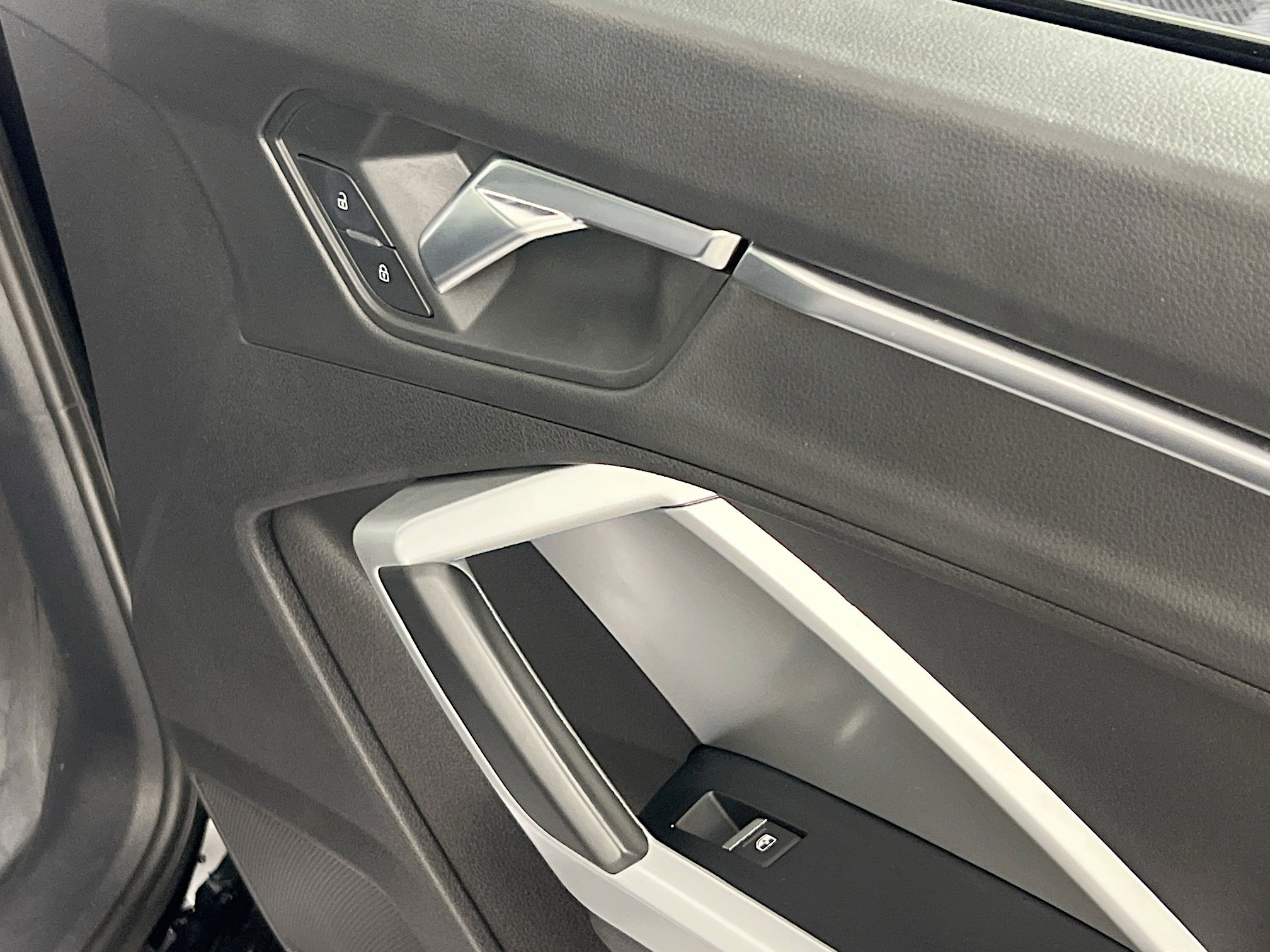 Used 2020 Audi Q3 2.0T Premium w/ Convenience Package image 33