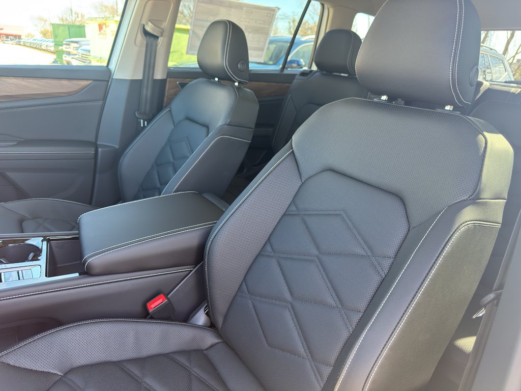 New 2026 Volkswagen Atlas SE FWD image 12