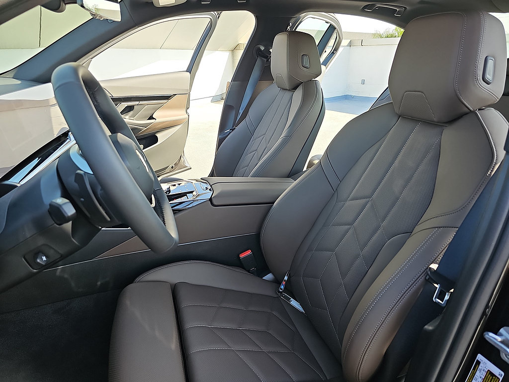 New 2026 BMW 530i w/ Executive Package RWD image 15