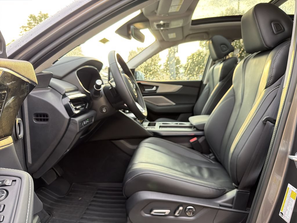 Used 2026 Acura MDX w/ Technology Package FWD image 11