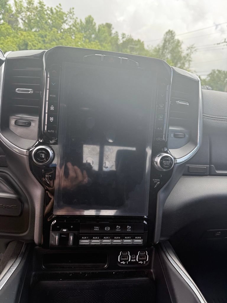 Used 2022 RAM 2500 Laramie AWD/4WD image 6