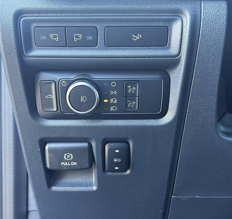 Used 2022 Ford F150 XLT w/ Equipment Group 302A High image 9