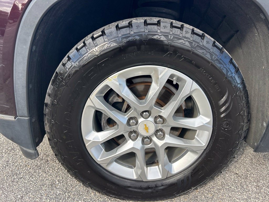 Used 2019 Chevrolet Traverse LT FWD image 18