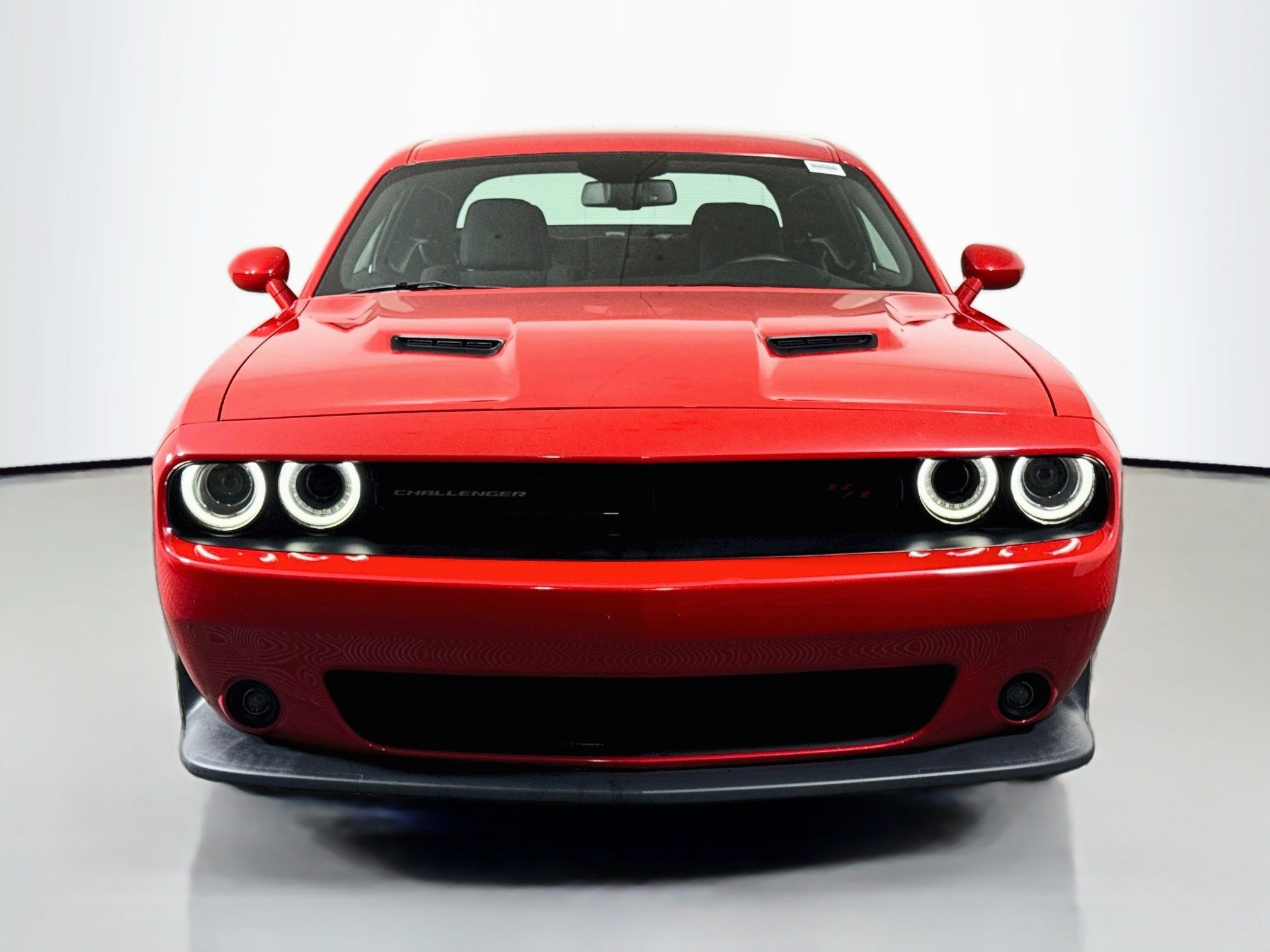 Used 2018 Dodge Challenger R/T Scat Pack RWD image 2