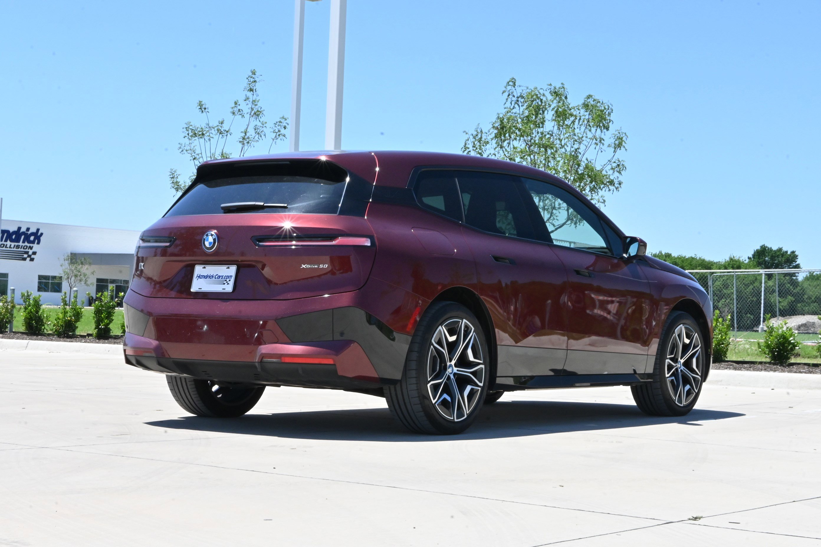 Certified 2025 BMW iX xDrive50 AWD/4WD image 9