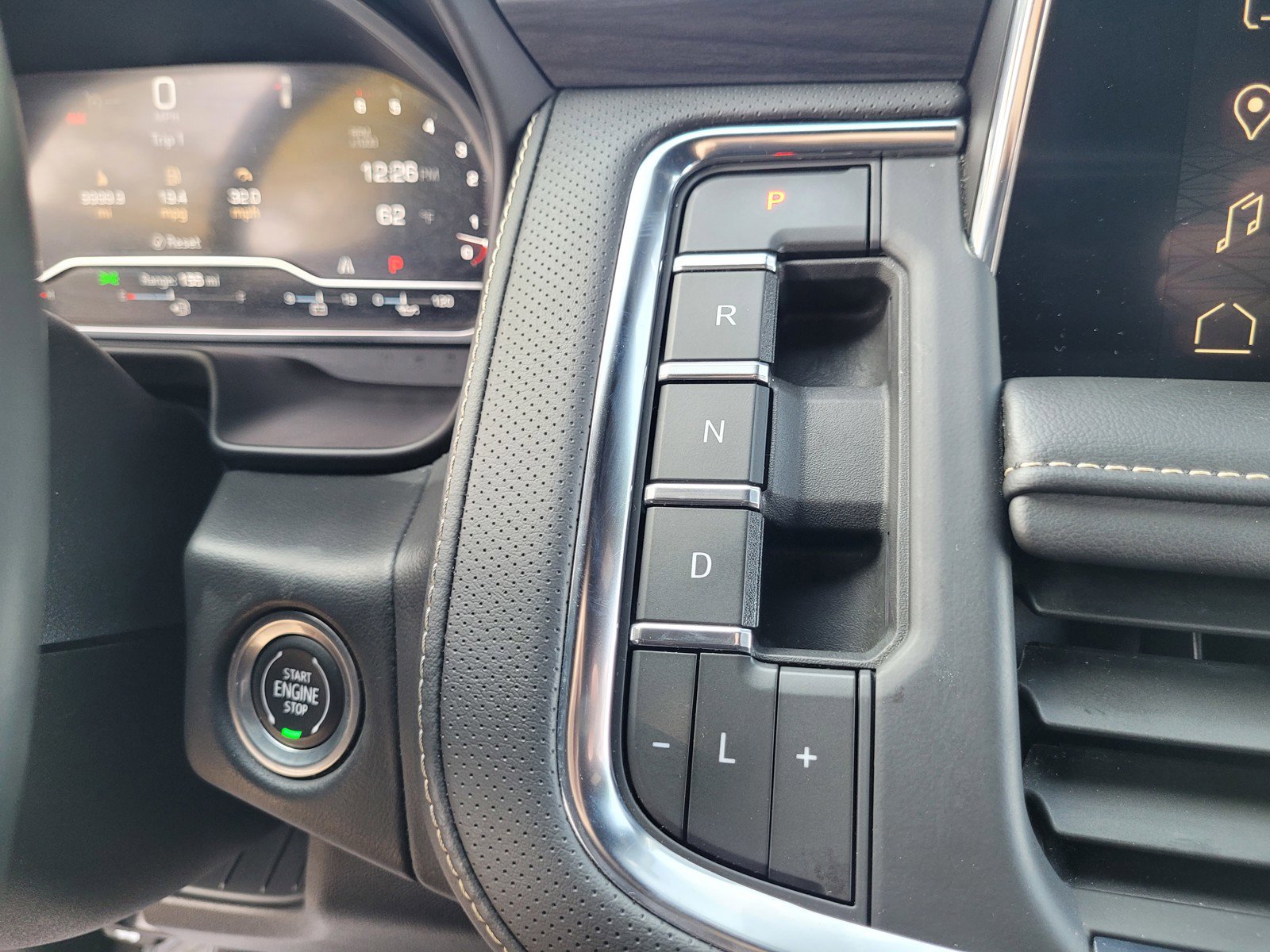 Used 2023 GMC Yukon SLT image 20