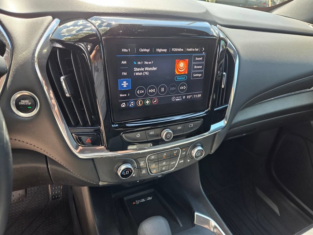 Used 2023 Chevrolet Traverse LT FWD image 25