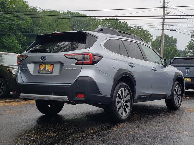 Used 2024 Subaru Outback Limited image 3