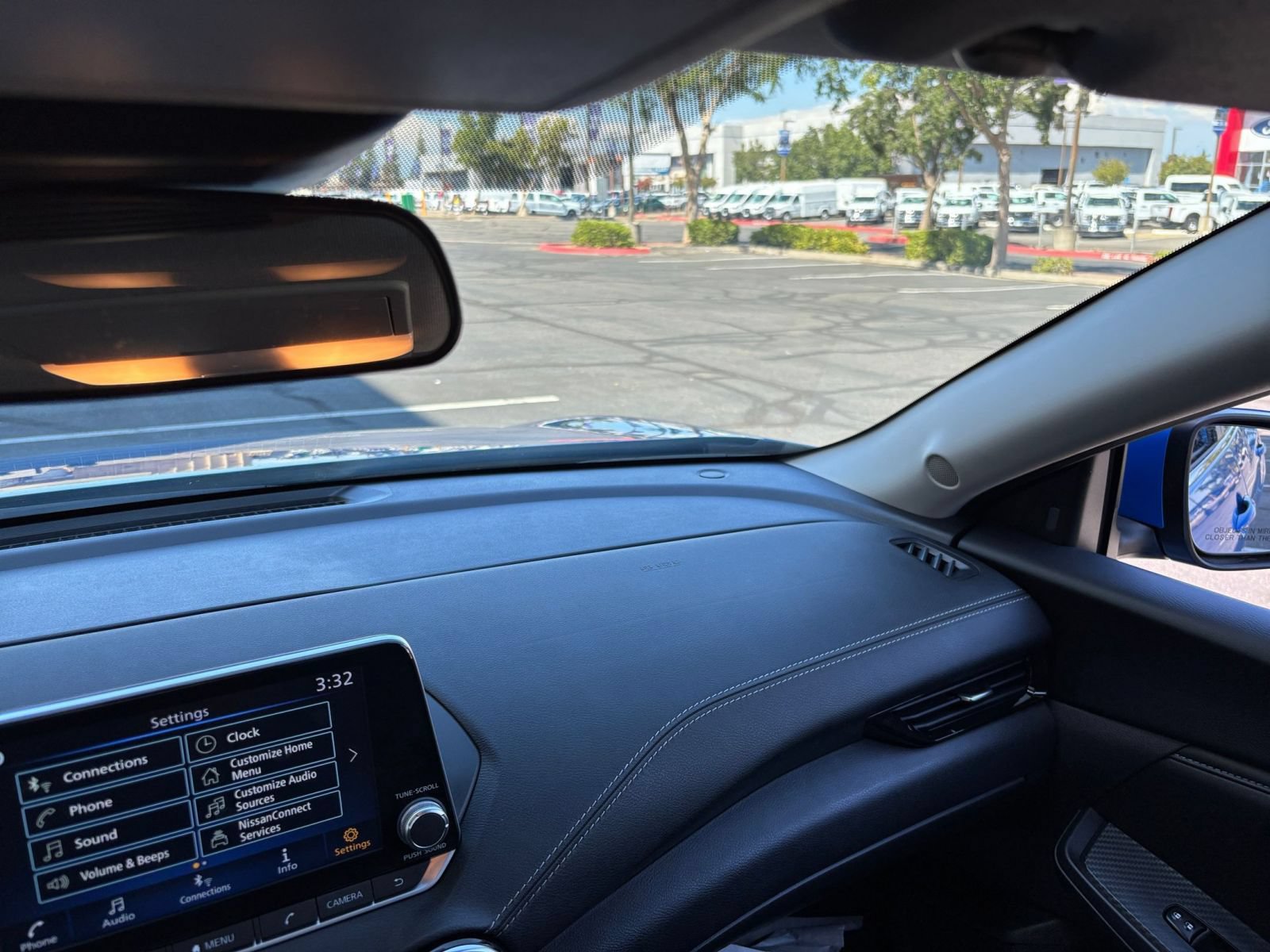 Used 2025 Nissan Sentra SV FWD image 33