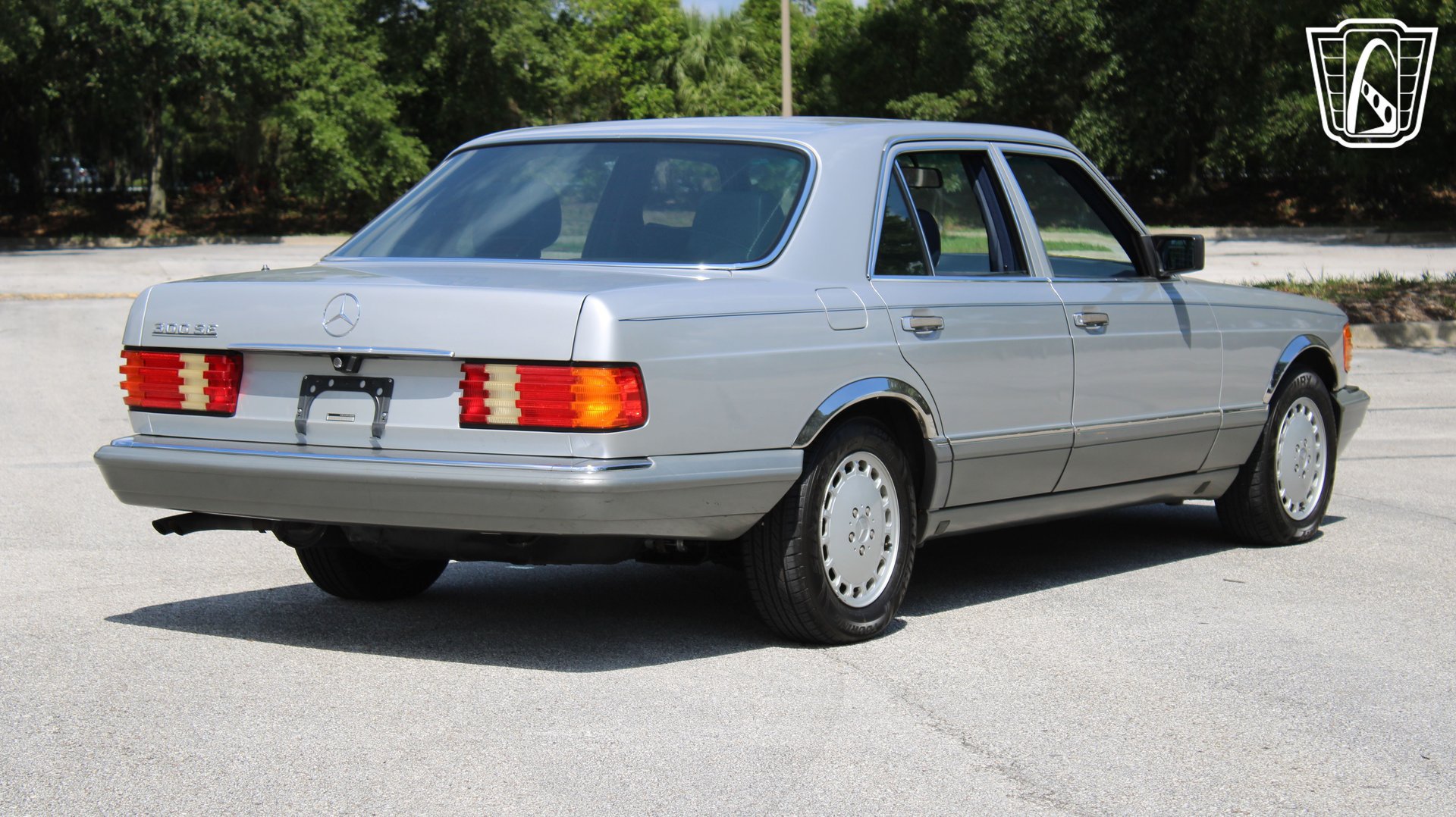Used 1990 Mercedes-Benz 300 SE image 18