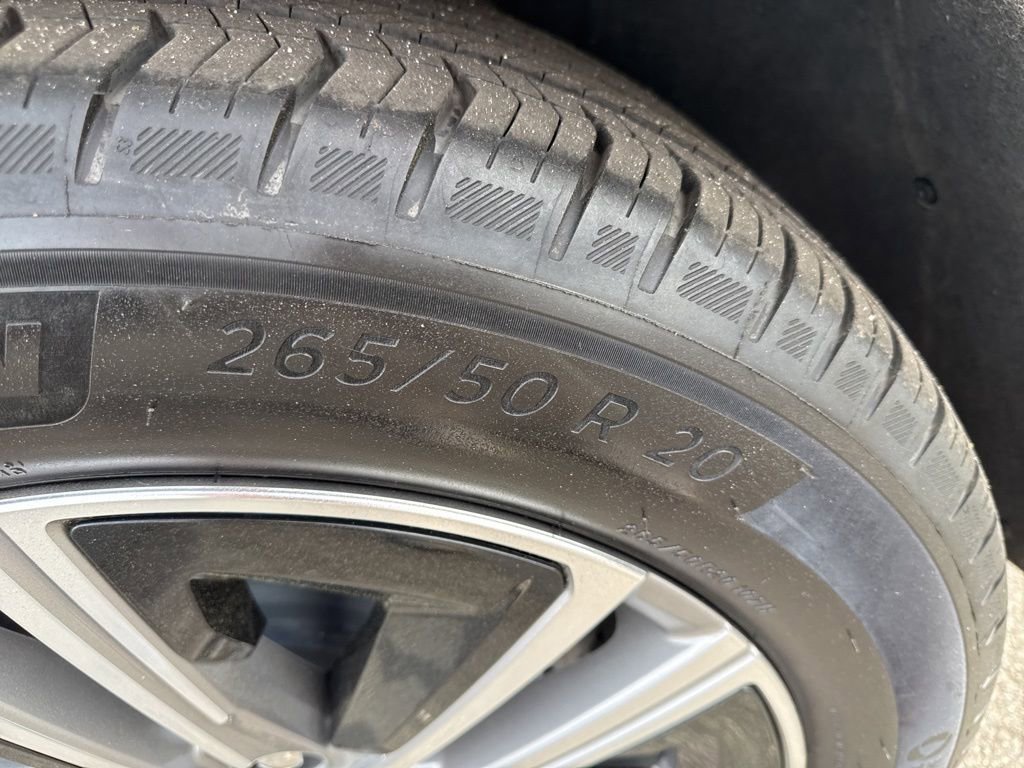 Used 2024 Cadillac Lyriq Luxury w/ LPO, Floor Liner Package image 34