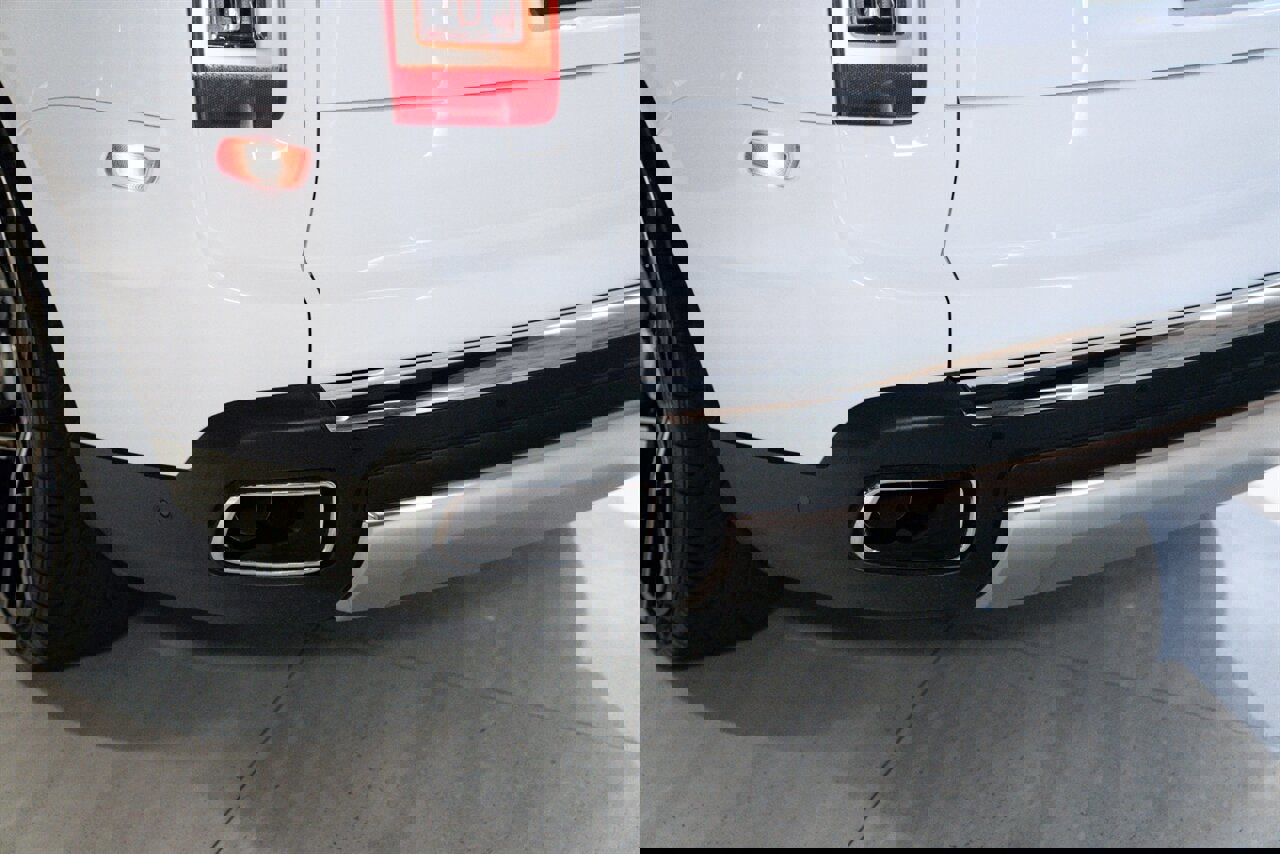 Used 2023 Rolls-Royce Cullinan w/ Cullinan Package image 37