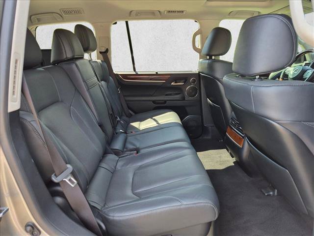 Used 2021 Lexus LX 570 4WD w/ Luxury Package image 19