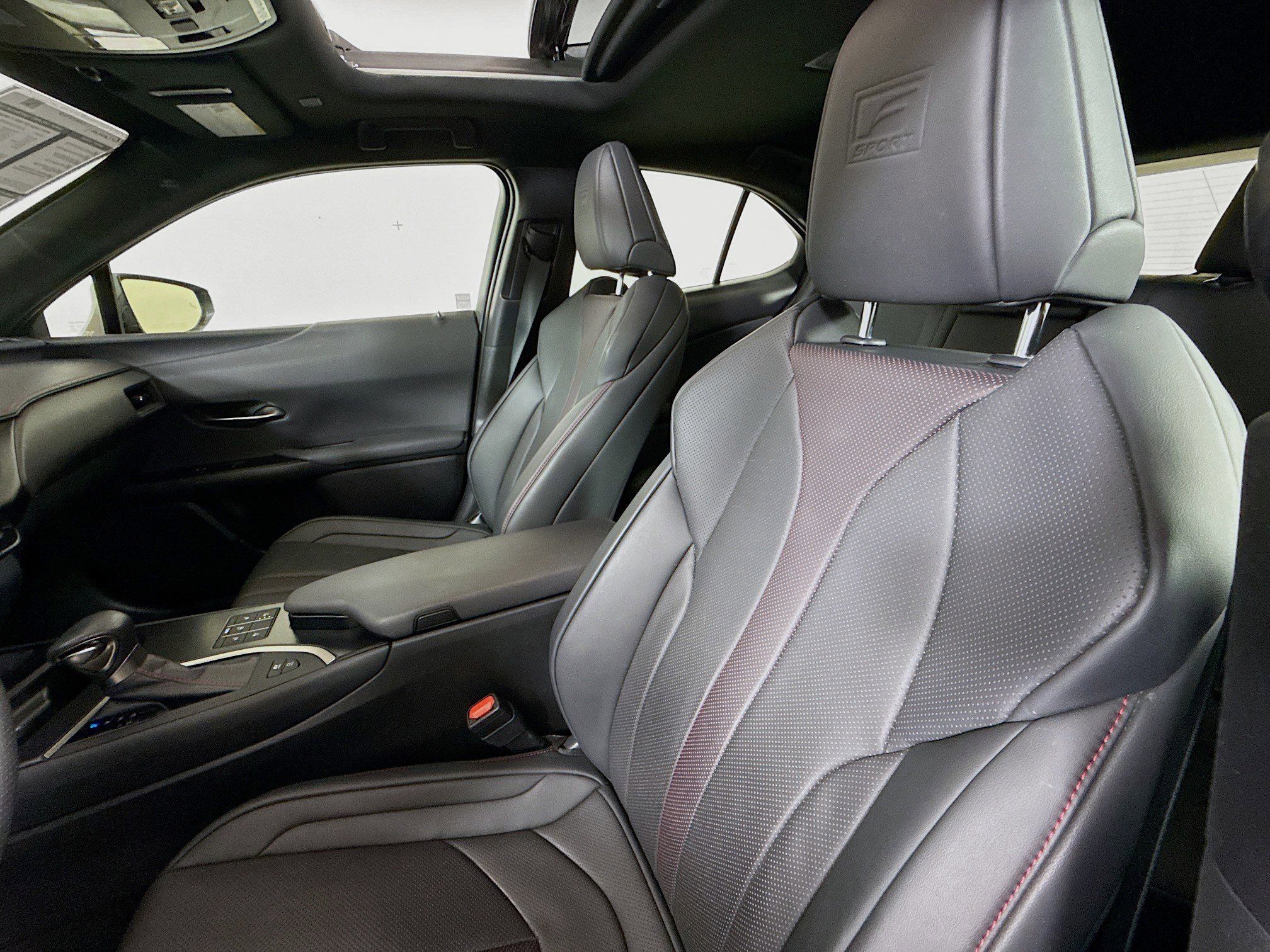 Used 2023 Lexus UX 250h F Sport image 11