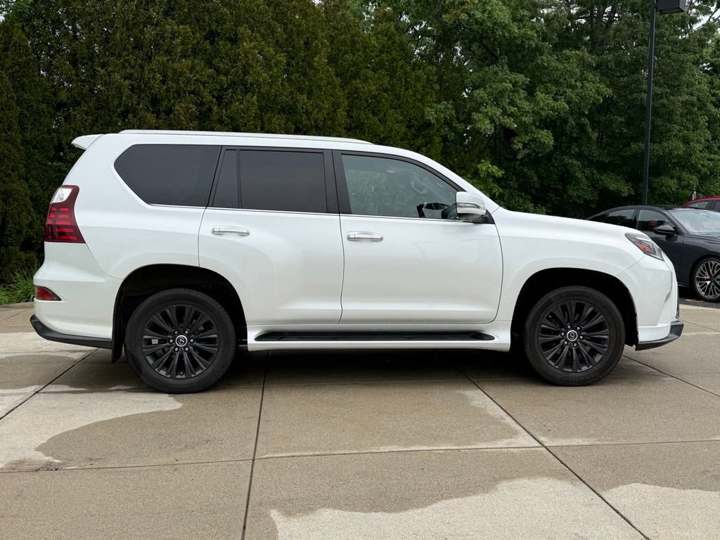 Used 2022 Lexus GX 460 Premium w/ Accessory Package AWD/4WD image 7