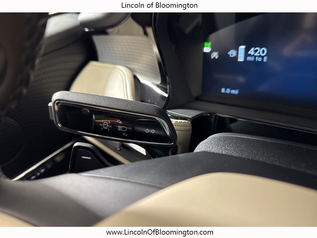 New 2026 Lincoln Corsair Premiere image 18