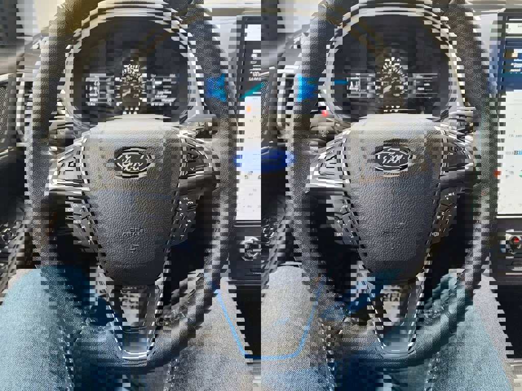 Used 2022 Ford Edge SEL w/ Convenience Package image 17