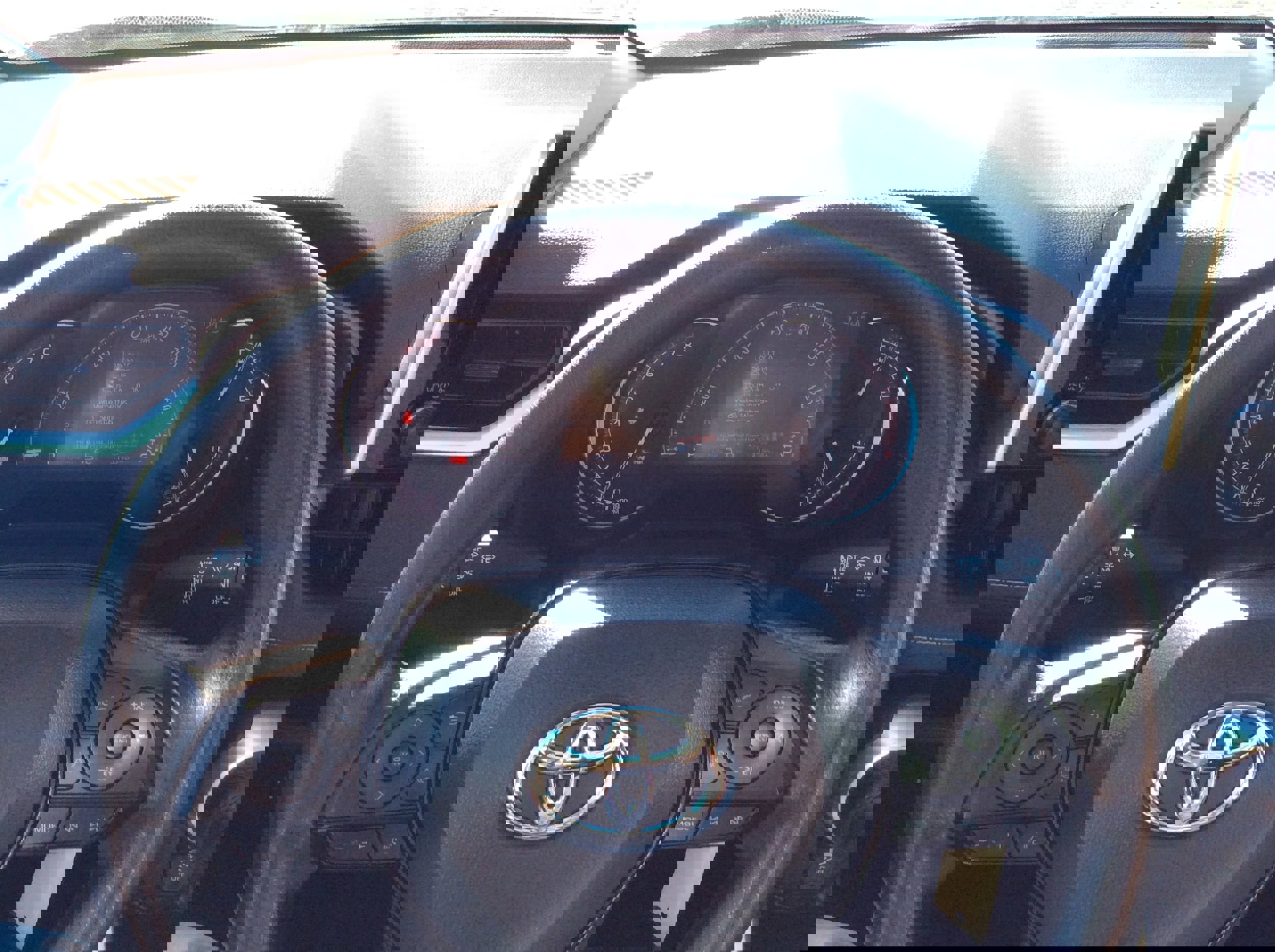 Used 2023 Toyota RAV4 LE image 8