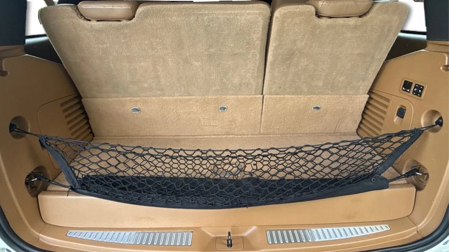 Used 2017 Cadillac Escalade Platinum RWD image 45