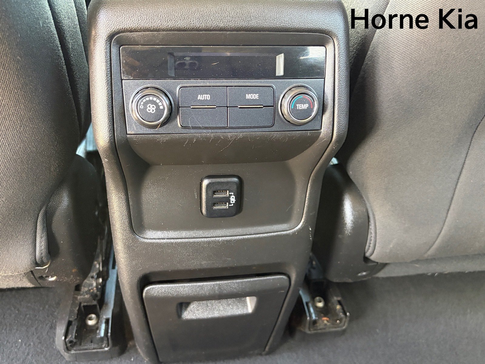 Used 2018 GMC Acadia SLE FWD image 13