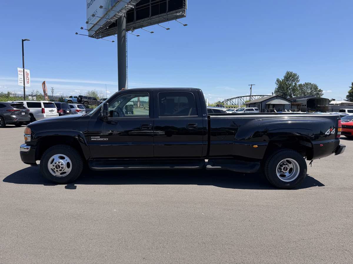 Used 2005 GMC Sierra 3500 SLT w/ Heavy-Duty Power Package AWD/4WD image 5
