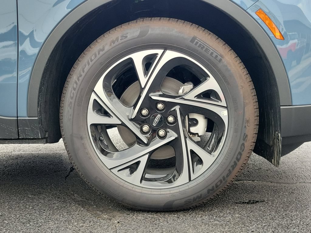 New 2026 Lincoln Nautilus Premier AWD/4WD image 9
