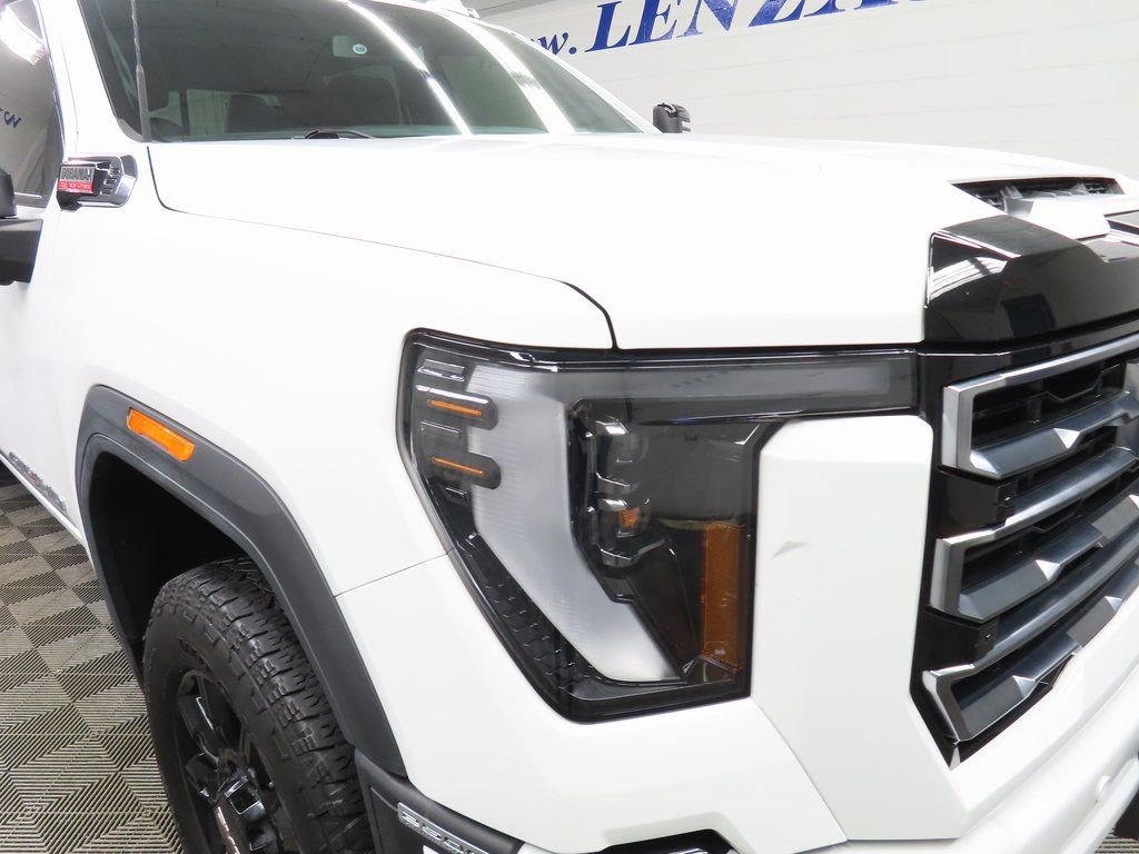 Used 2025 GMC Sierra 2500 AT4 AWD/4WD image 30