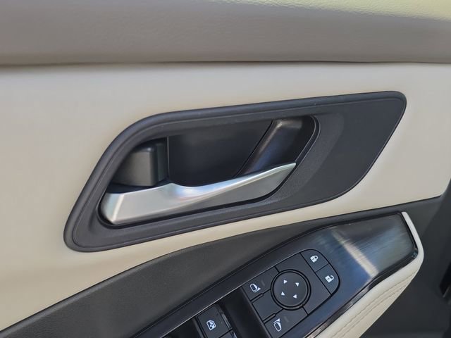 Certified 2025 Nissan Rogue SV FWD image 19