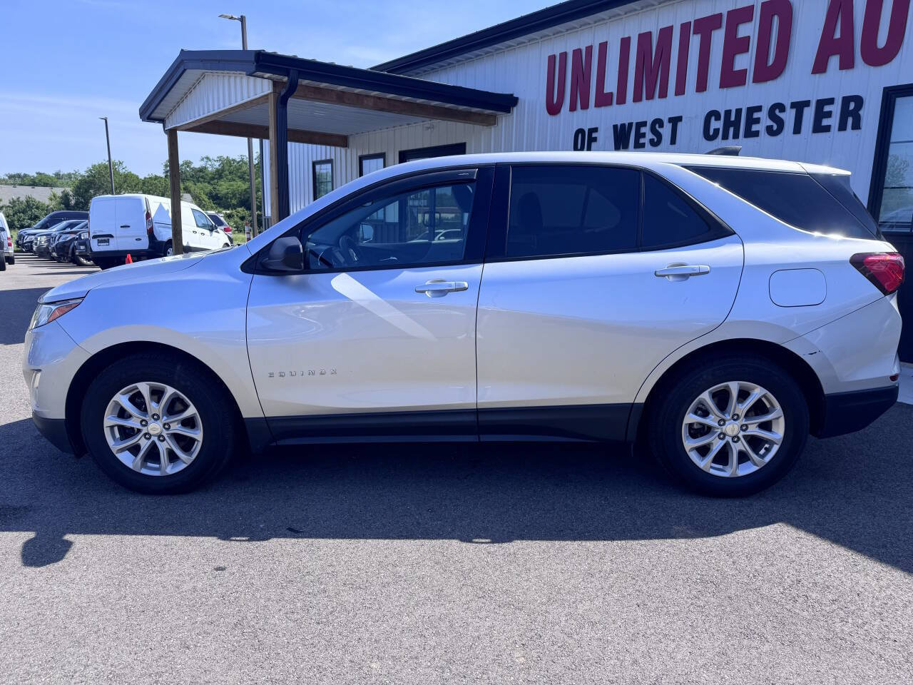 Used 2018 Chevrolet Equinox LS FWD image 9