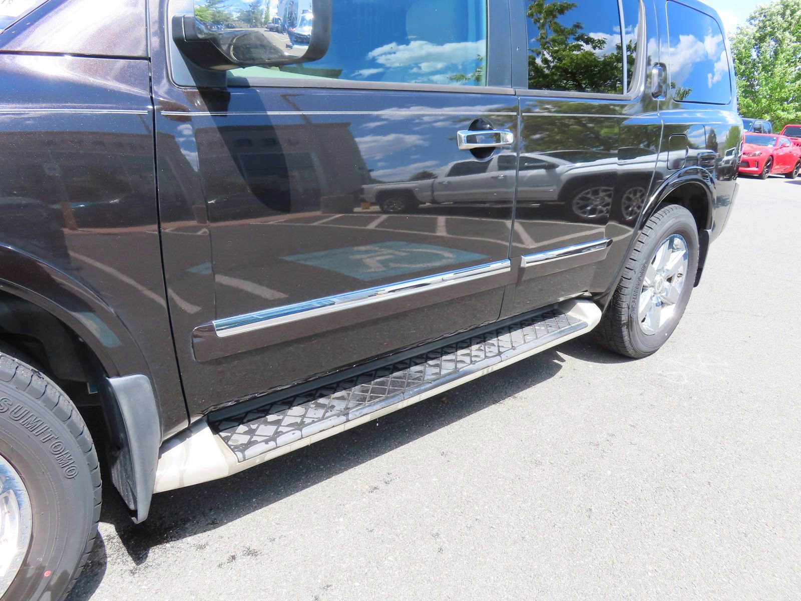 Used 2011 Nissan Armada Platinum AWD/4WD image 9