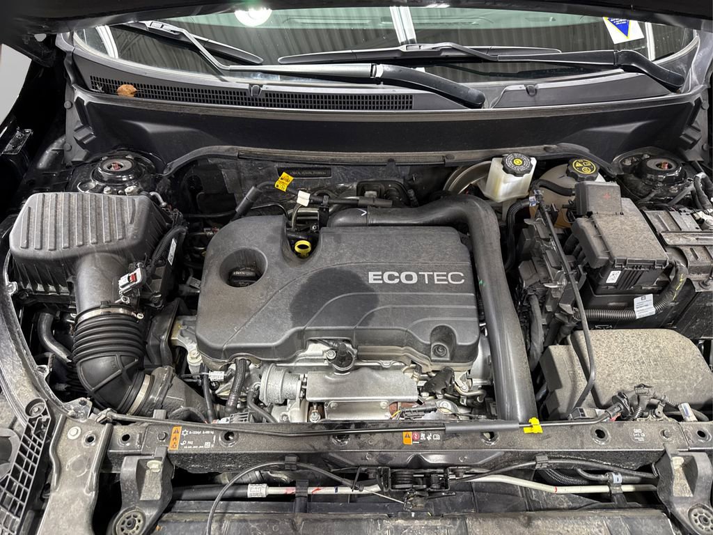 Used 2022 GMC Terrain SLT image 13