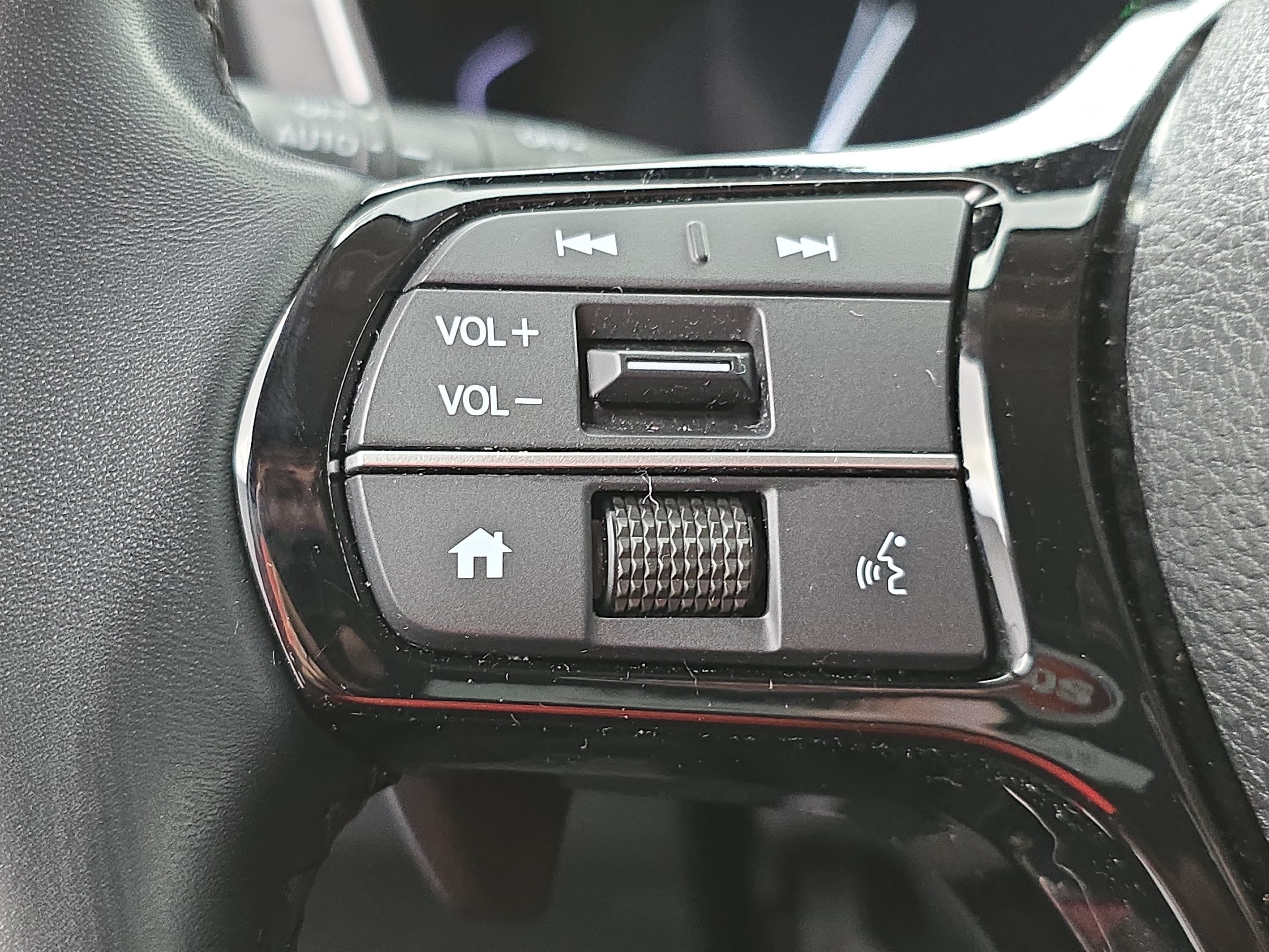 Certified 2024 Honda Pilot Touring image 18