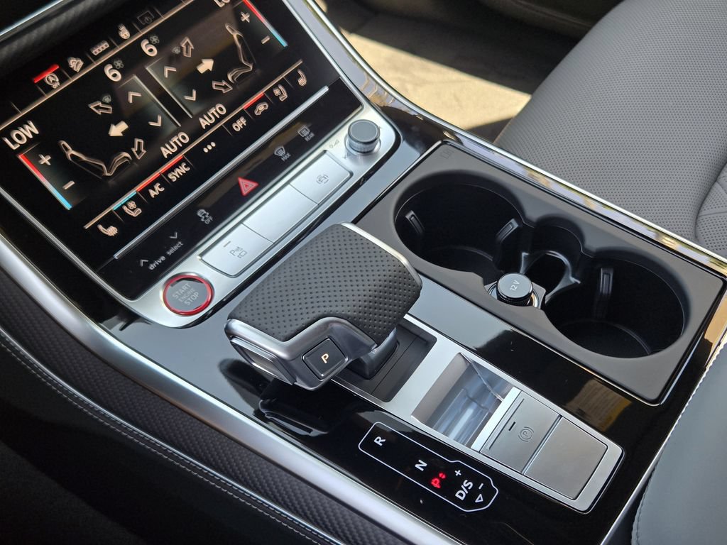 New 2026 Audi SQ8 Premium Plus AWD/4WD image 24