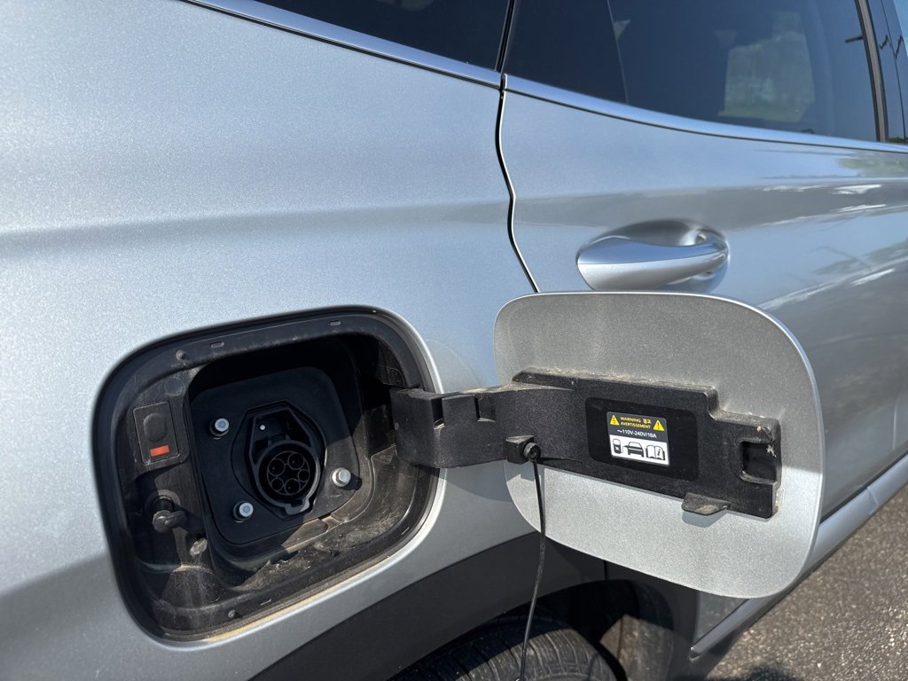 Used 2023 Hyundai Santa Fe Limited image 12