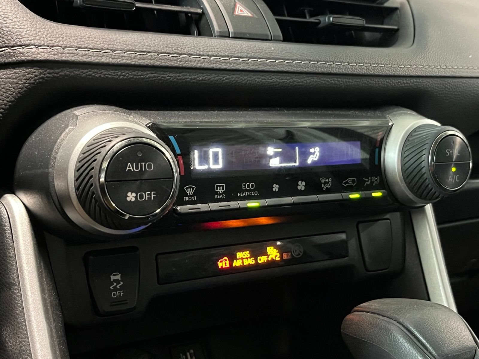 Used 2023 Toyota RAV4 XLE AWD/4WD image 22