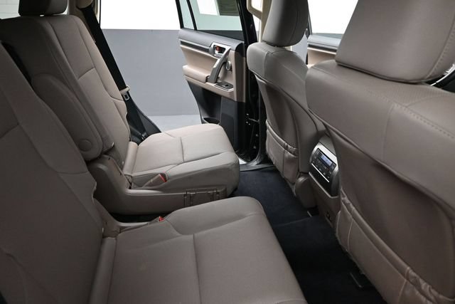 Used 2023 Lexus GX 460 Premium AWD/4WD image 17