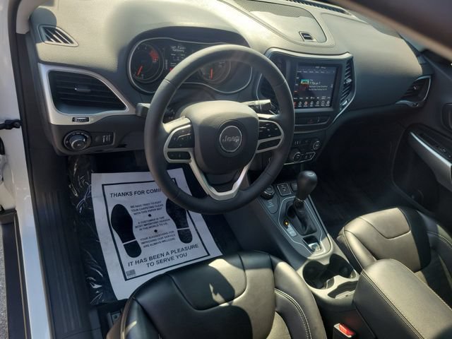Used 2022 Jeep Cherokee Latitude AWD/4WD image 16