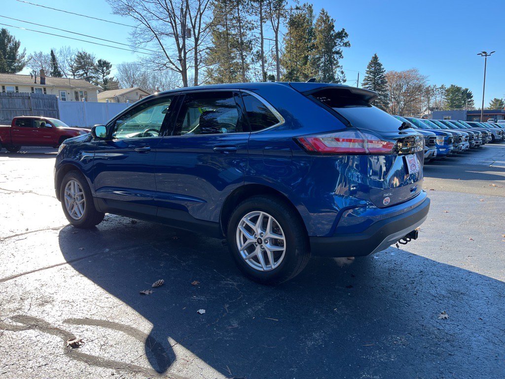 Used 2024 Ford Edge SEL w/ Class II Trailer Tow Package image 4