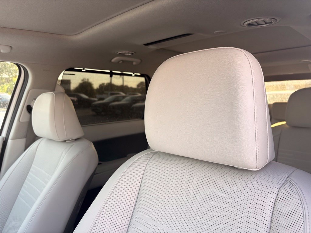 New 2027 Hyundai Palisade Limited FWD image 23