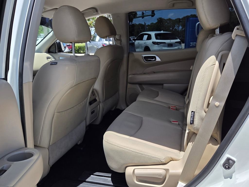 Used 2019 Nissan Pathfinder SV w/ Cargo Package FWD image 11