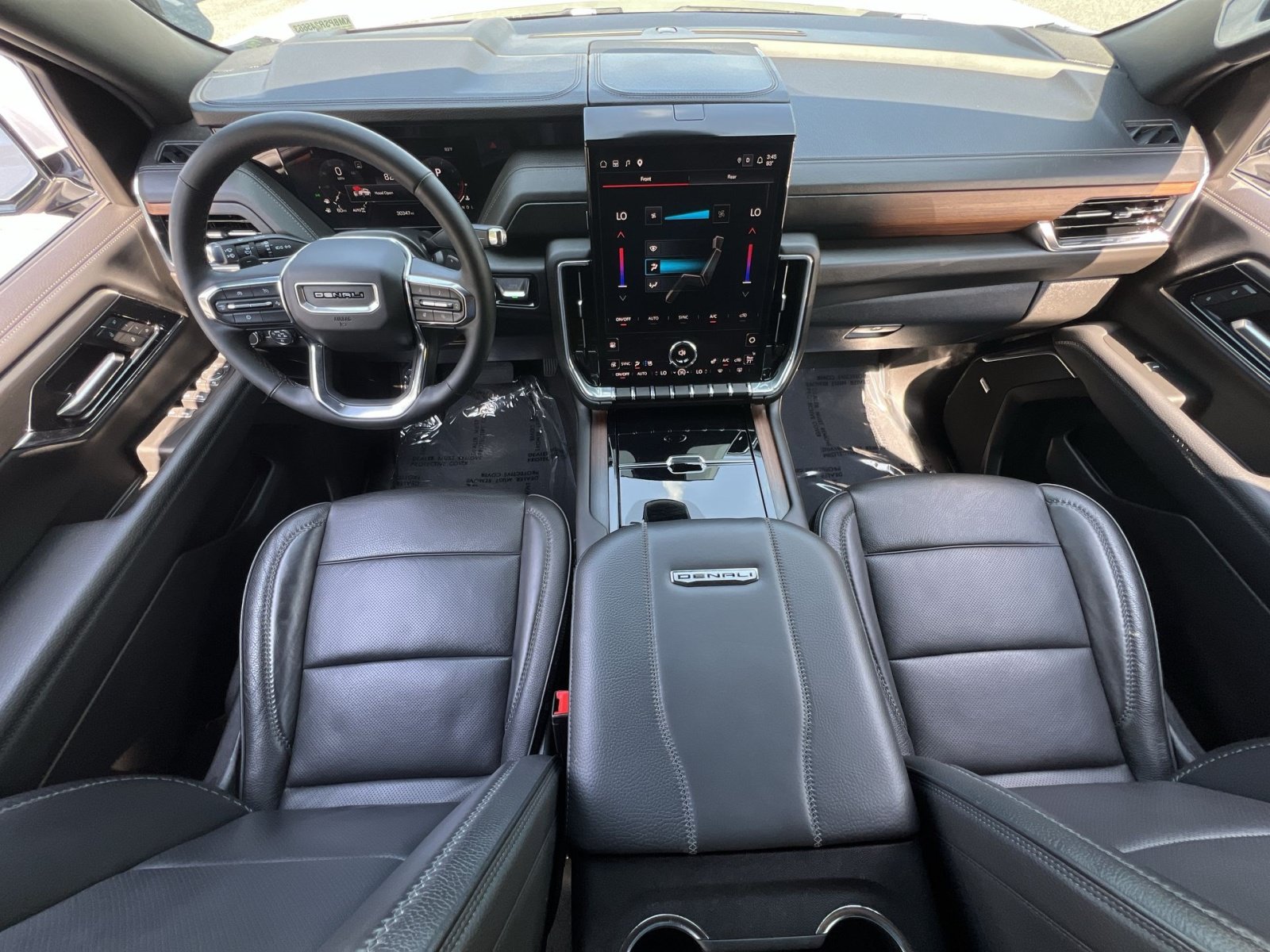 Used 2025 GMC Yukon XL Denali AWD/4WD image 28