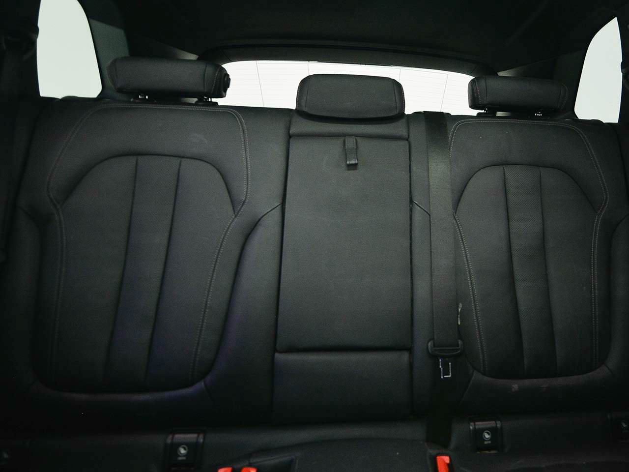 Used 2022 BMW X5 sDrive40i w/ M Sport Package RWD image 9