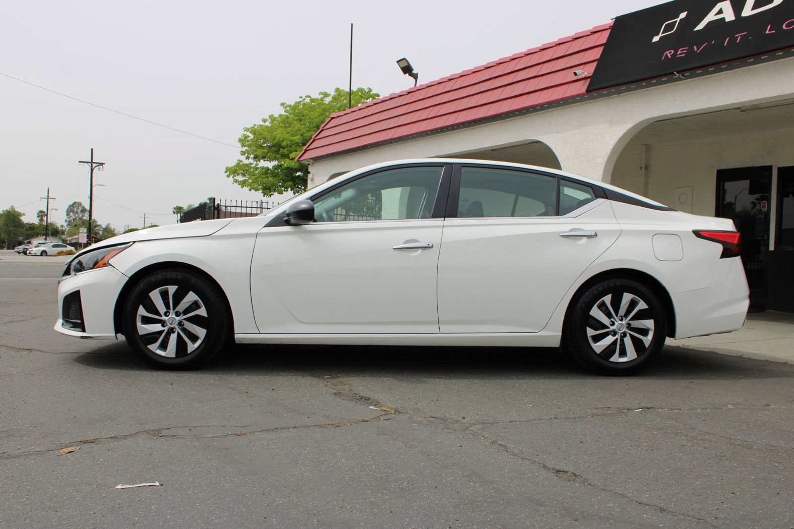 Used 2024 Nissan Altima 2.5 S FWD image 37