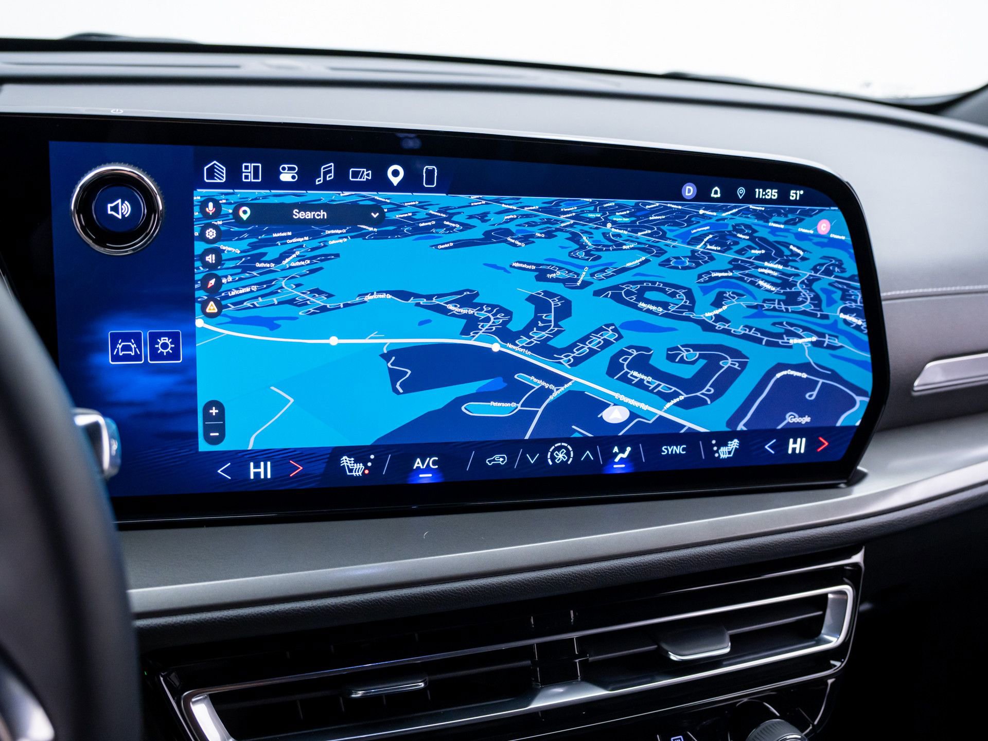 Used 2026 Chevrolet Traverse LT w/ Driver Confidence Package FWD image 24