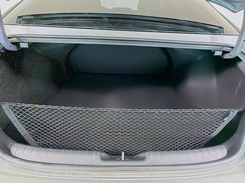 Used 2025 Hyundai Elantra Sport image 25